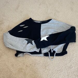 NWOT Kids Black and Gray Star Sweatshirt